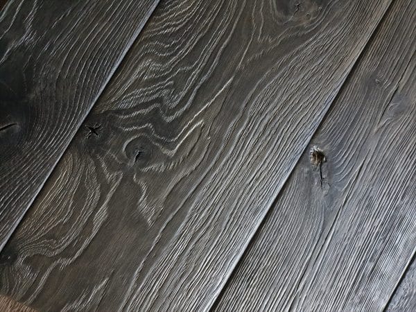 Havane 307 oak flooring with a unique patina and handcrafted detail, perfect for luxury interior design.