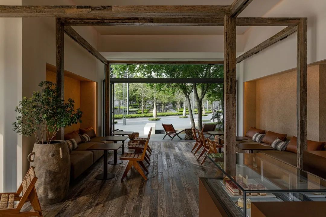 reclaimed timber flooring of European oak in cafe setting
